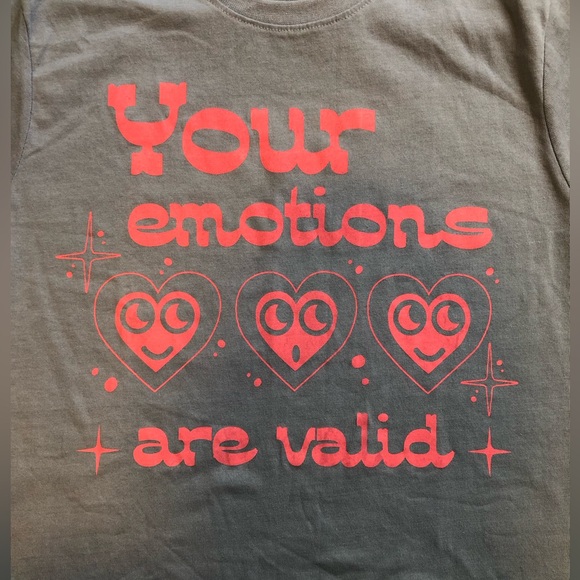 Chemistry Tops - Emotions NWOT t-shirt 💖😃